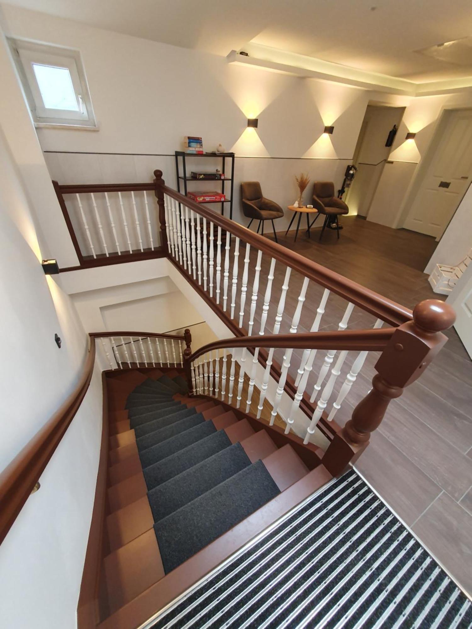 Neumuehler Hof- Ferienwohnung "Thomas" 3 Zimmer,3 Baeder Mit Dusche, Kostenfreie Parkplaetze Vor Dem Haus Schwerin  Dış mekan fotoğraf